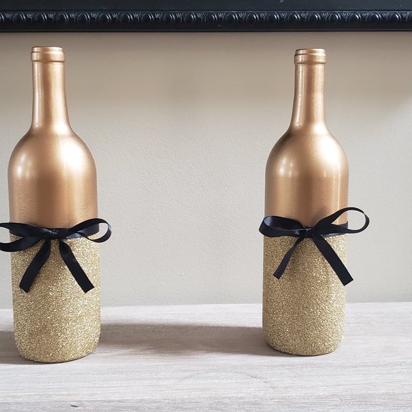 Shimmering Glitter Wine Bottle Decor for Glamorous Weddings Sparkling Reception - Picture 3 of 9